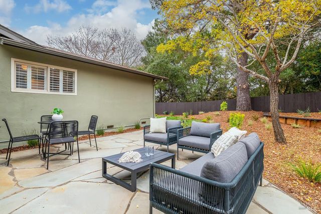 59 Trellis Dr, San Rafael, CA 94903