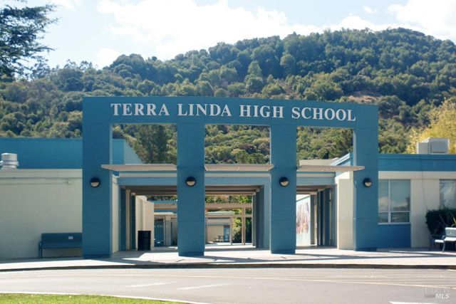 59 Trellis Dr, San Rafael, CA 94903