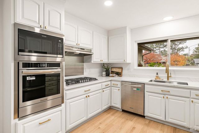 59 Trellis Dr, San Rafael, CA 94903