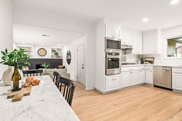 59 Trellis Dr, San Rafael, CA 94903