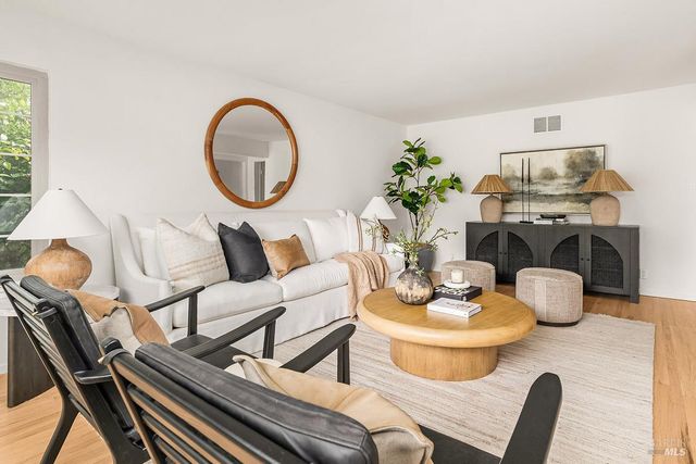 59 Trellis Dr, San Rafael, CA 94903