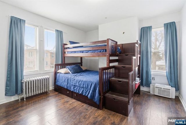 158 S Clinton Street, East Orange, NJ 07018