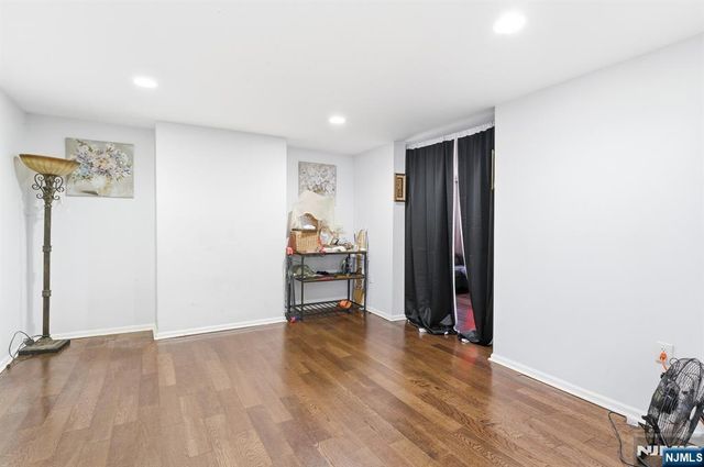 158 S Clinton Street, East Orange, NJ 07018