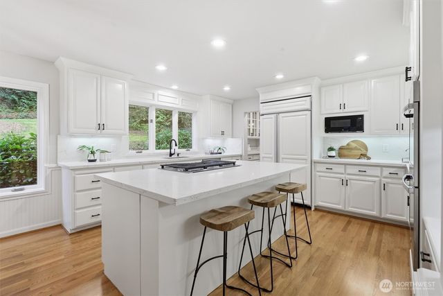 13799 NE 32nd Place, Bellevue, WA 98005