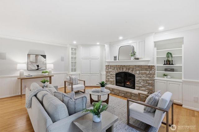 13799 NE 32nd Place, Bellevue, WA 98005