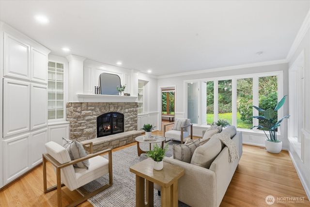 13799 NE 32nd Place, Bellevue, WA 98005