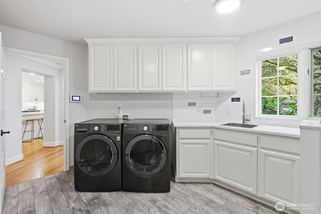 13799 NE 32nd Place, Bellevue, WA 98005
