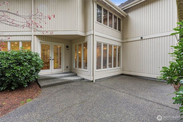 13799 NE 32nd Place, Bellevue, WA 98005