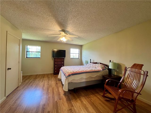 1301 Laurel Avenue, Rogers, AR 72758