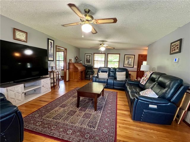 1301 Laurel Avenue, Rogers, AR 72758