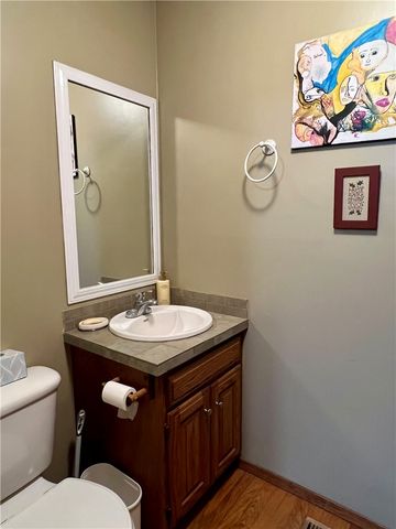 1301 Laurel Avenue, Rogers, AR 72758