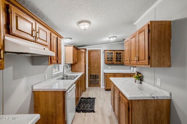 7627 Covert Road, Toledo, OH 43617
