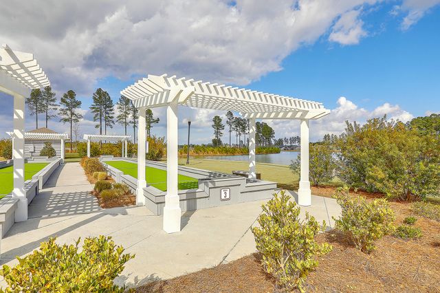 563 Four Seasons Boulevard, Summerville, SC 29486