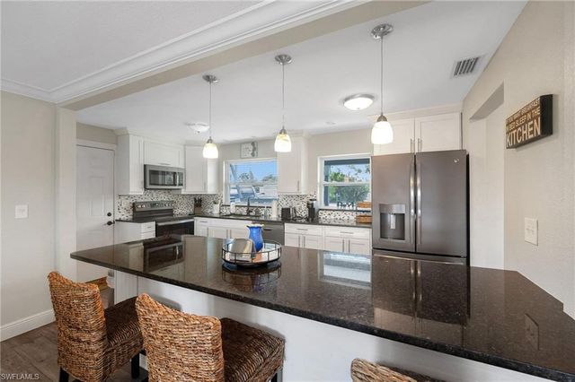 1638 28th ST, Cape Coral, FL 33904