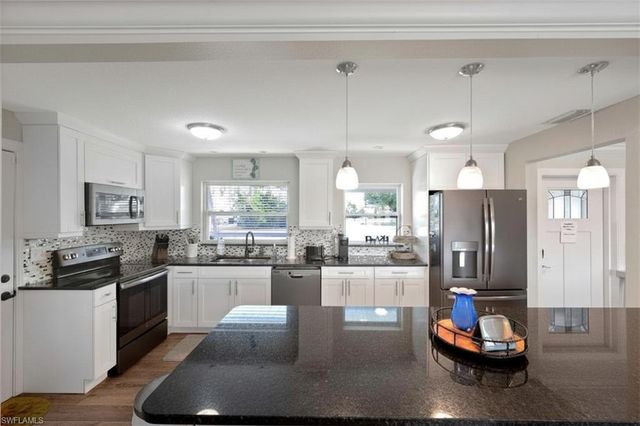 1638 28th ST, Cape Coral, FL 33904