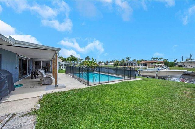 1638 28th ST, Cape Coral, FL 33904