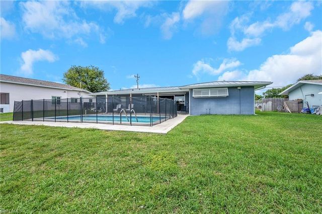 1638 28th ST, Cape Coral, FL 33904