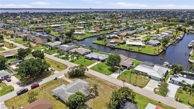 1638 28th ST, Cape Coral, FL 33904