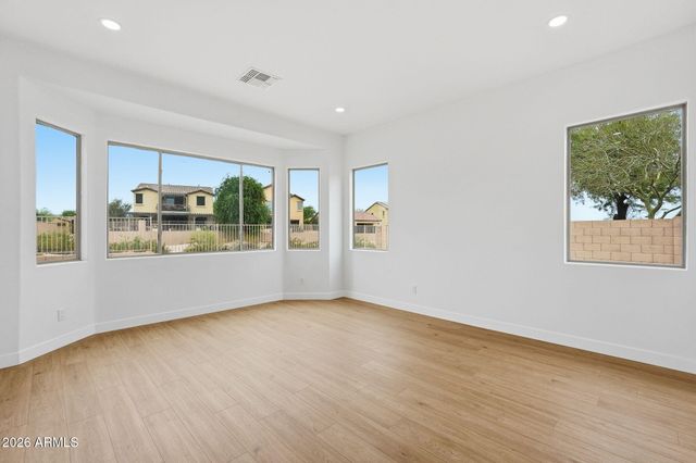 9350 S 182nd Lane, Goodyear, AZ 85338
