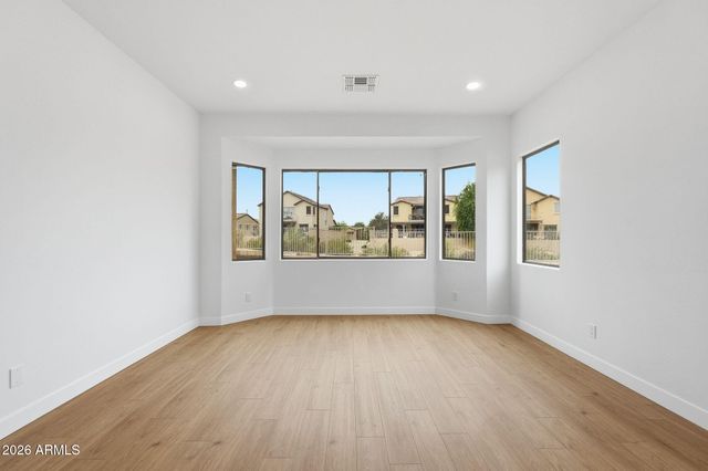 9350 S 182nd Lane, Goodyear, AZ 85338