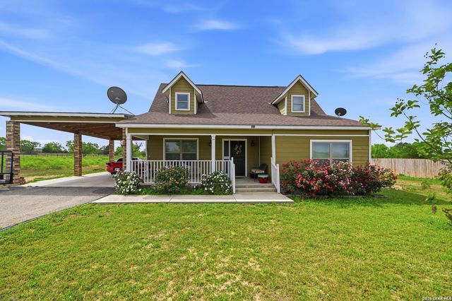 163 Buckeye, Seguin, TX 78155