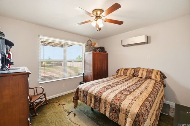 163 Buckeye, Seguin, TX 78155