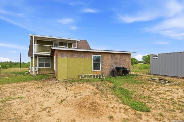 163 Buckeye, Seguin, TX 78155