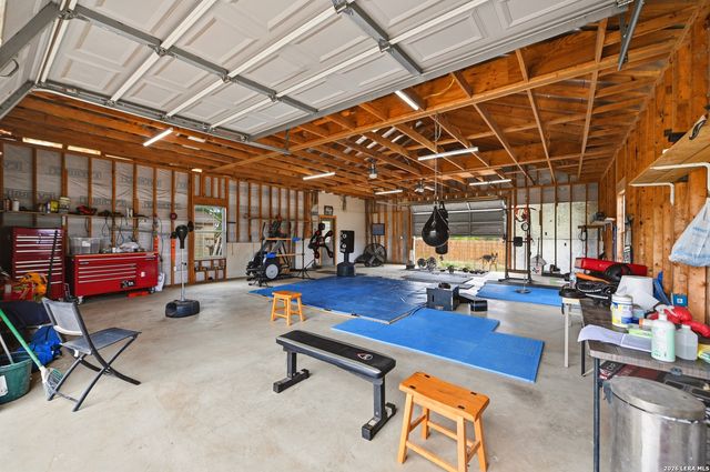 163 Buckeye, Seguin, TX 78155