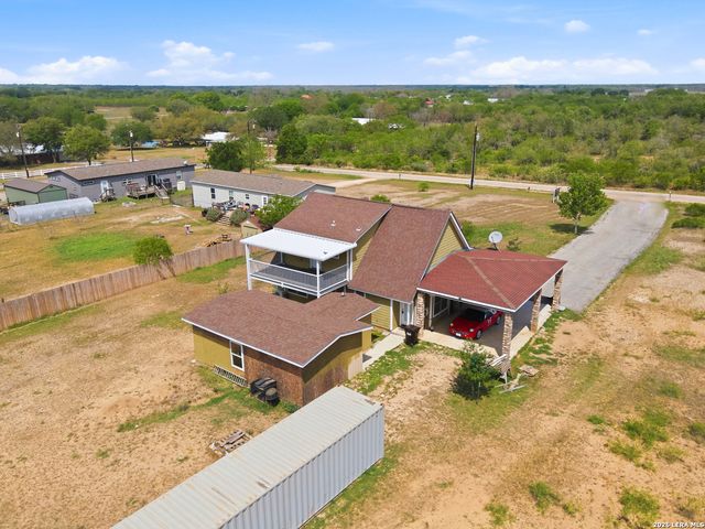 163 Buckeye, Seguin, TX 78155