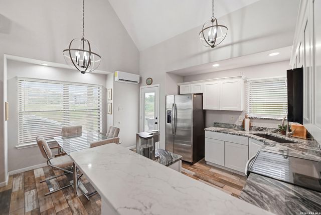 163 Buckeye, Seguin, TX 78155