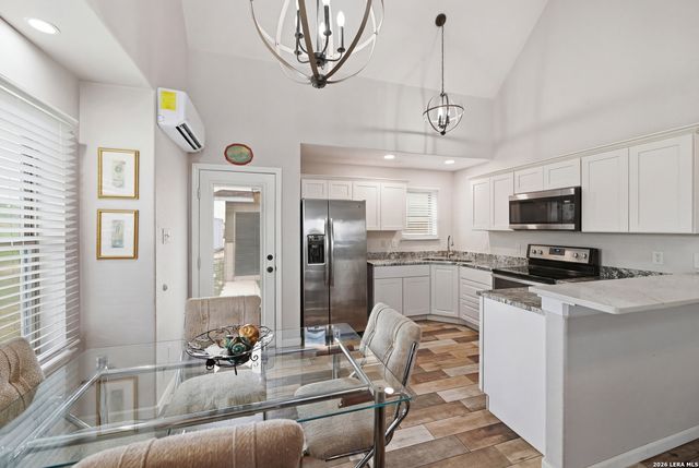 163 Buckeye, Seguin, TX 78155