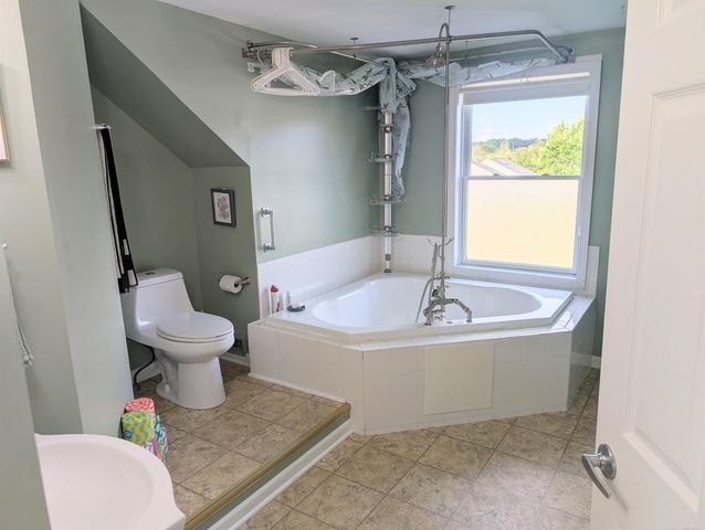 560 Little Lake Drive Unit 11, Ann Arbor, MI 48103
