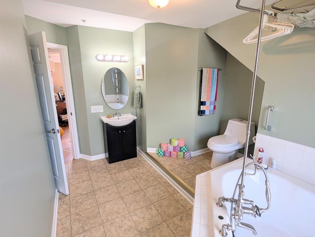 560 Little Lake Drive Unit 11, Ann Arbor, MI 48103