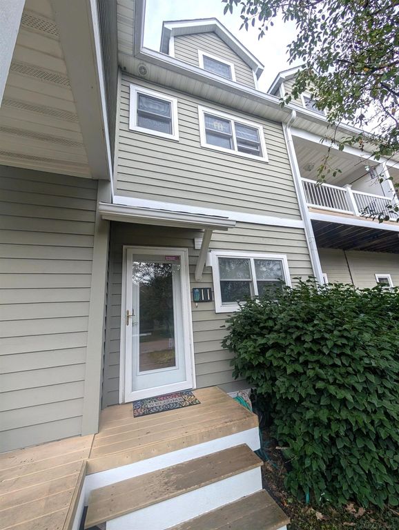 560 Little Lake Drive Unit 11, Ann Arbor, MI 48103