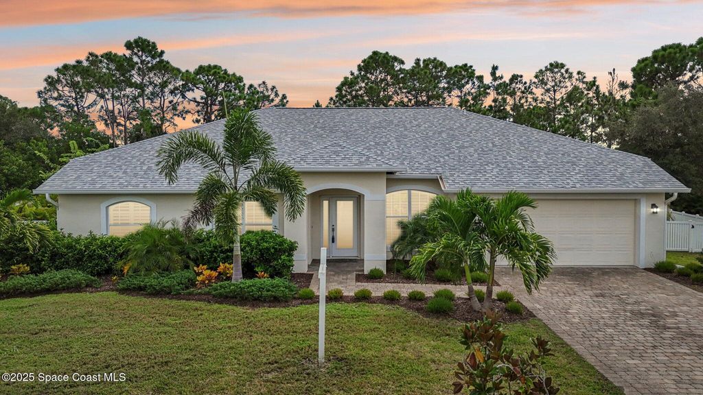 2051 Thornwood Drive SE, Palm Bay, FL 32909