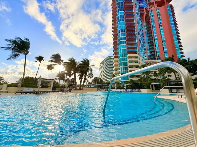 300 S Pointe Dr 3402, Miami Beach, FL 33139