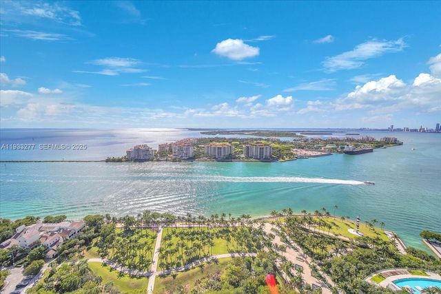 300 S Pointe Dr 3402, Miami Beach, FL 33139