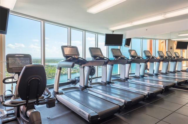 300 S Pointe Dr 3402, Miami Beach, FL 33139