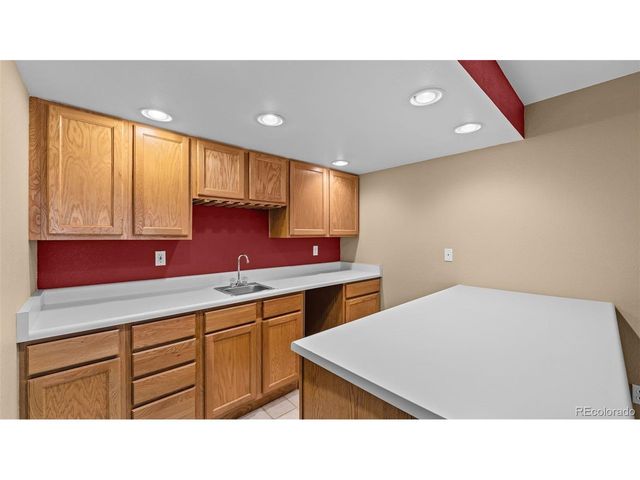 2112 Summerset Dr, Colorado Springs, CO 80920
