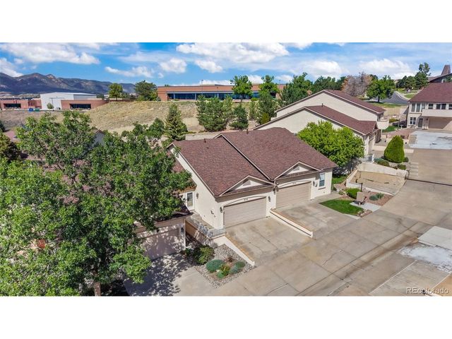 2112 Summerset Dr, Colorado Springs, CO 80920