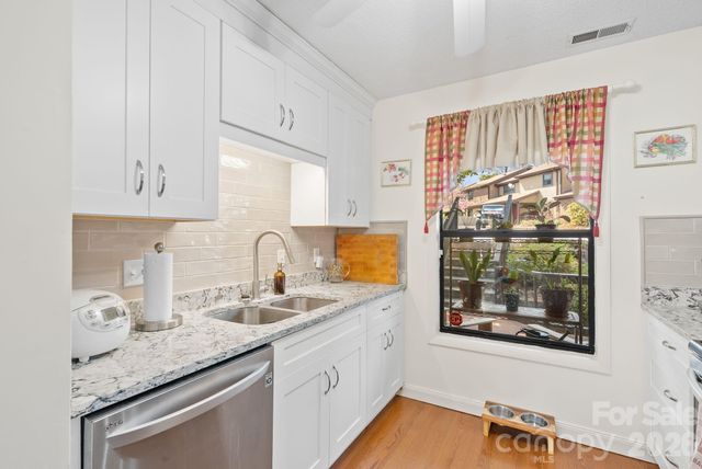 16 Spears Avenue 39, Asheville, NC 28801