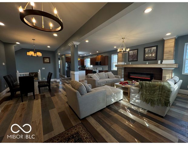 3712 E Washington Street, Indianapolis, IN 46201