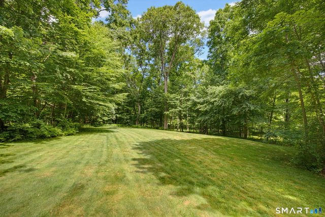 158 Appian Way, Coventry, CT 06238