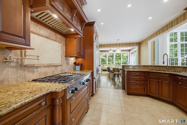 158 Appian Way, Coventry, CT 06238