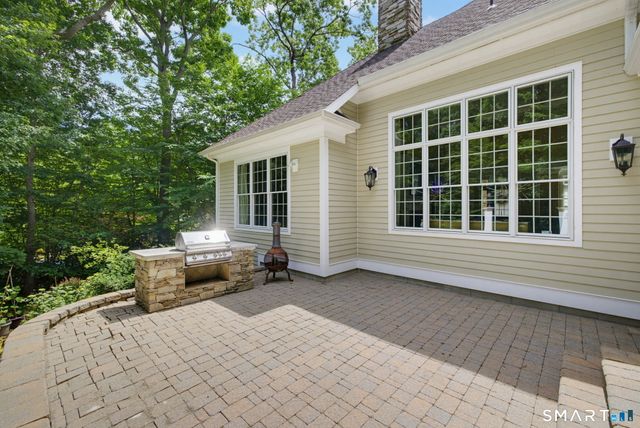 158 Appian Way, Coventry, CT 06238