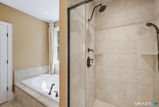 158 Appian Way, Coventry, CT 06238