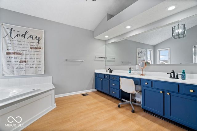 12351 Cobblestone Drive, Fishers, IN 46037