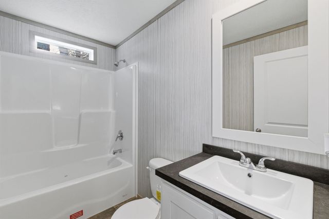 64 O'Keefe Circle, Conway, NH 03860