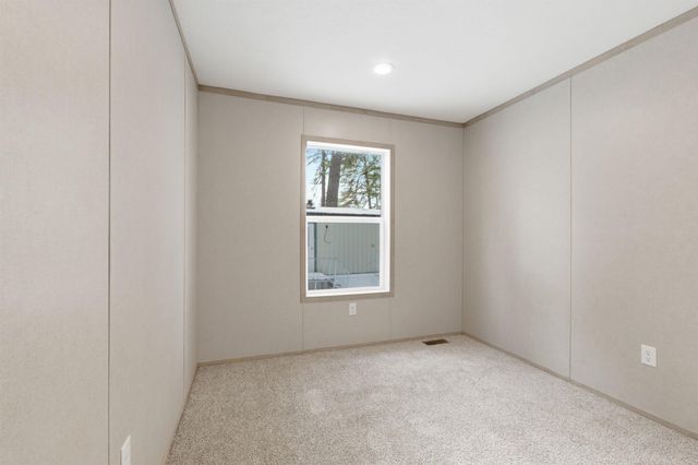 64 O'Keefe Circle, Conway, NH 03860