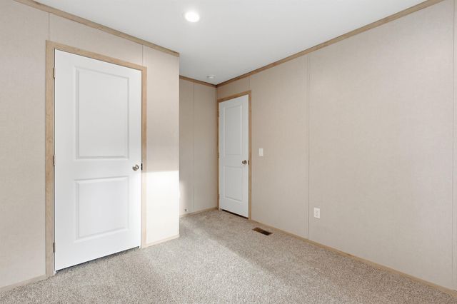 64 O'Keefe Circle, Conway, NH 03860